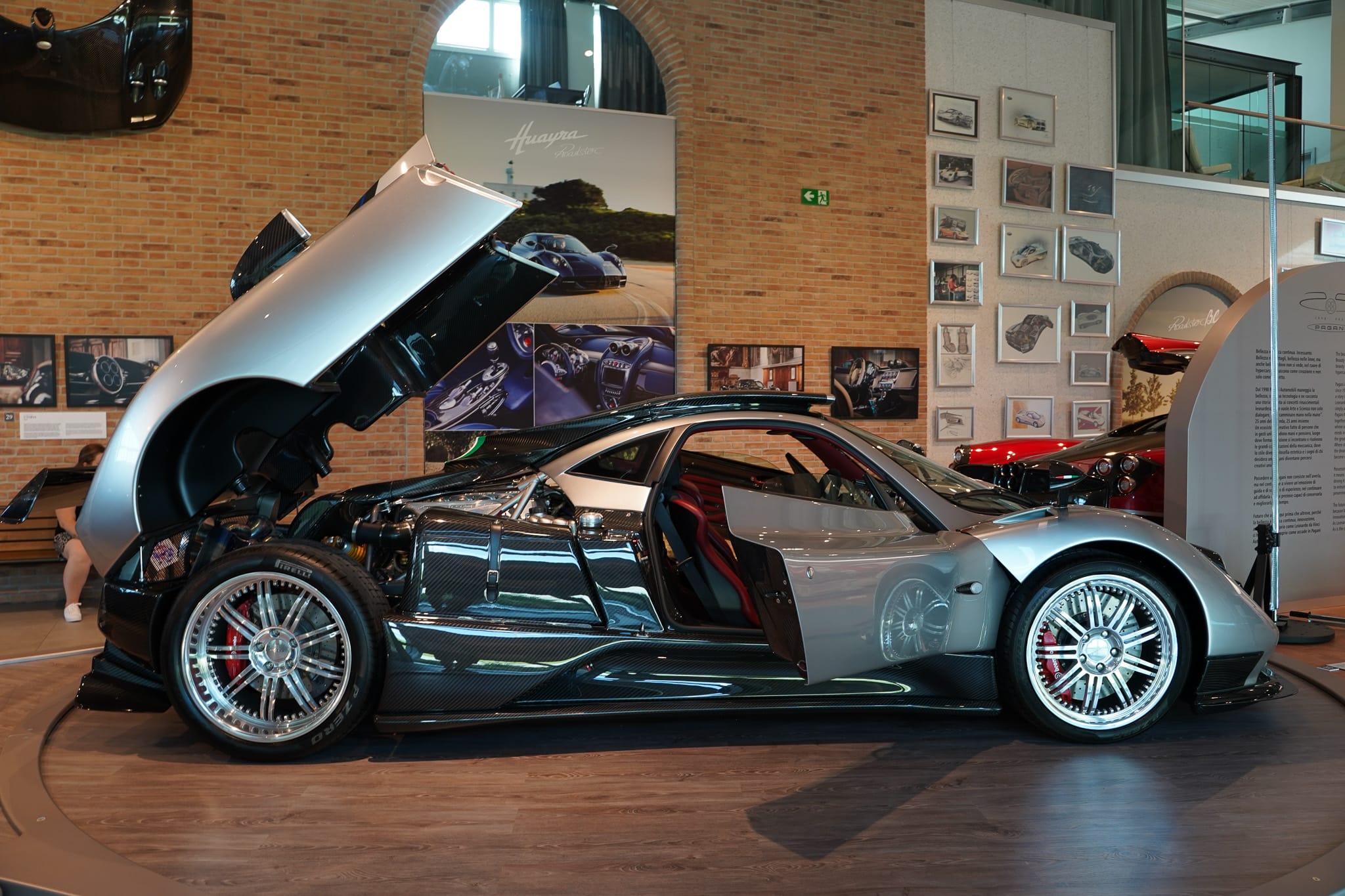 Pagani Zonda v muzeu Pagani v Modeně Italia Challenge