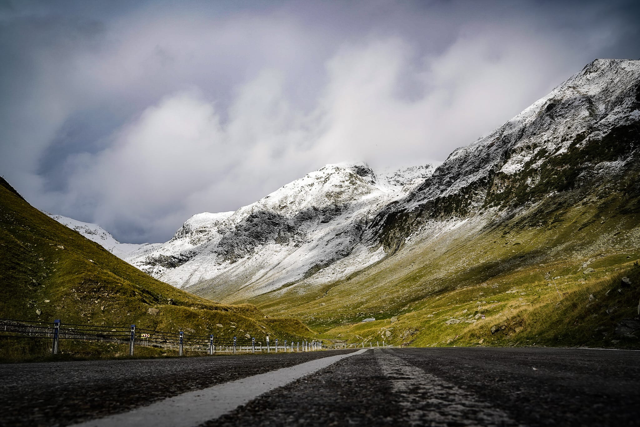 Zasněžené Karpáty na Transfăgărășan